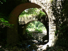 ユス谷川橋